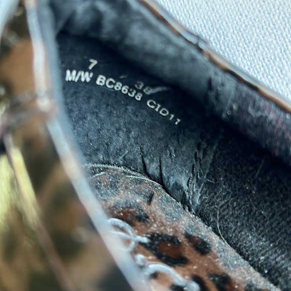 BOC Clogs Leopard Print Cheetah Print Clogs Woman Size 7 - Picture 12 of 16